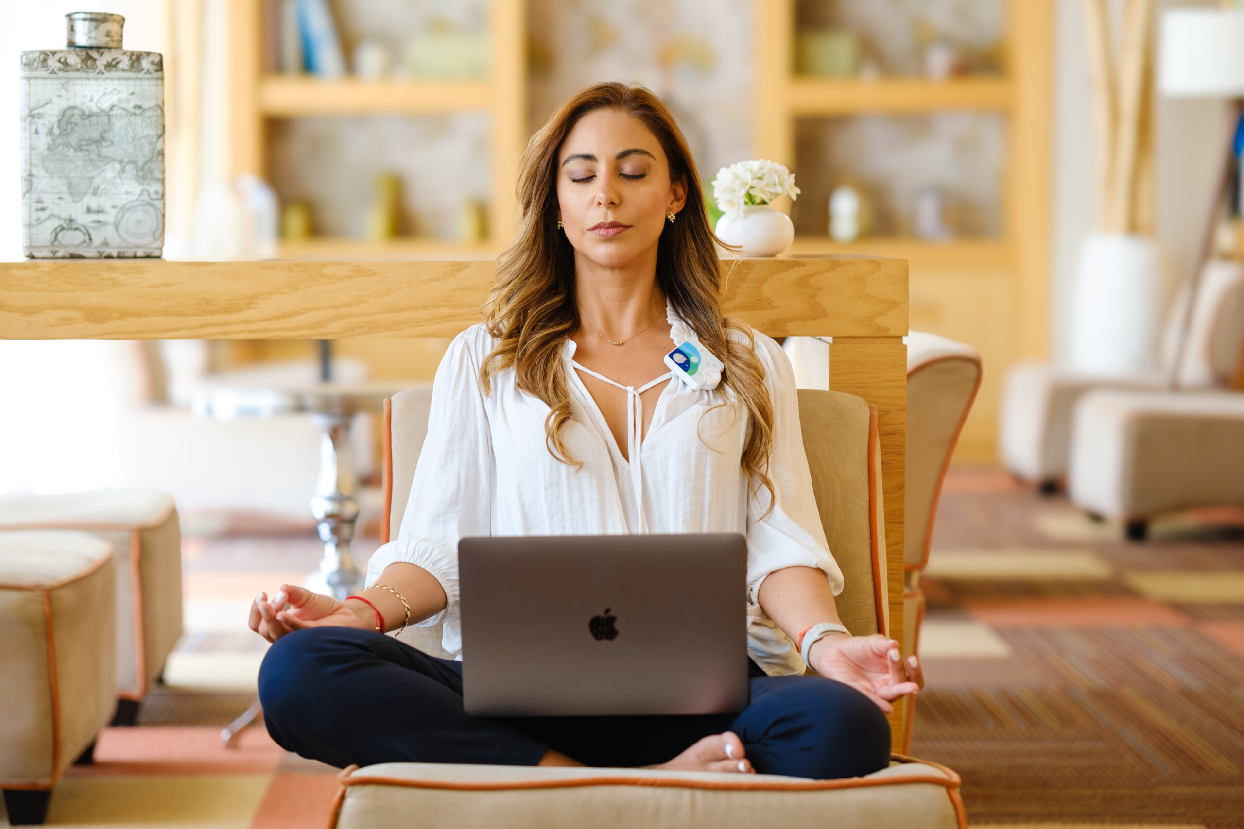 Alcanza tus metas combinando la física cuántica con la espiritualidad.